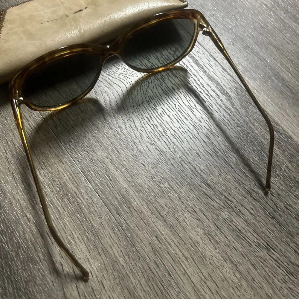 VINTAGE 70s OVERSIZED TORTOISE LADIES OVAL SUNGLASSES + CASE
